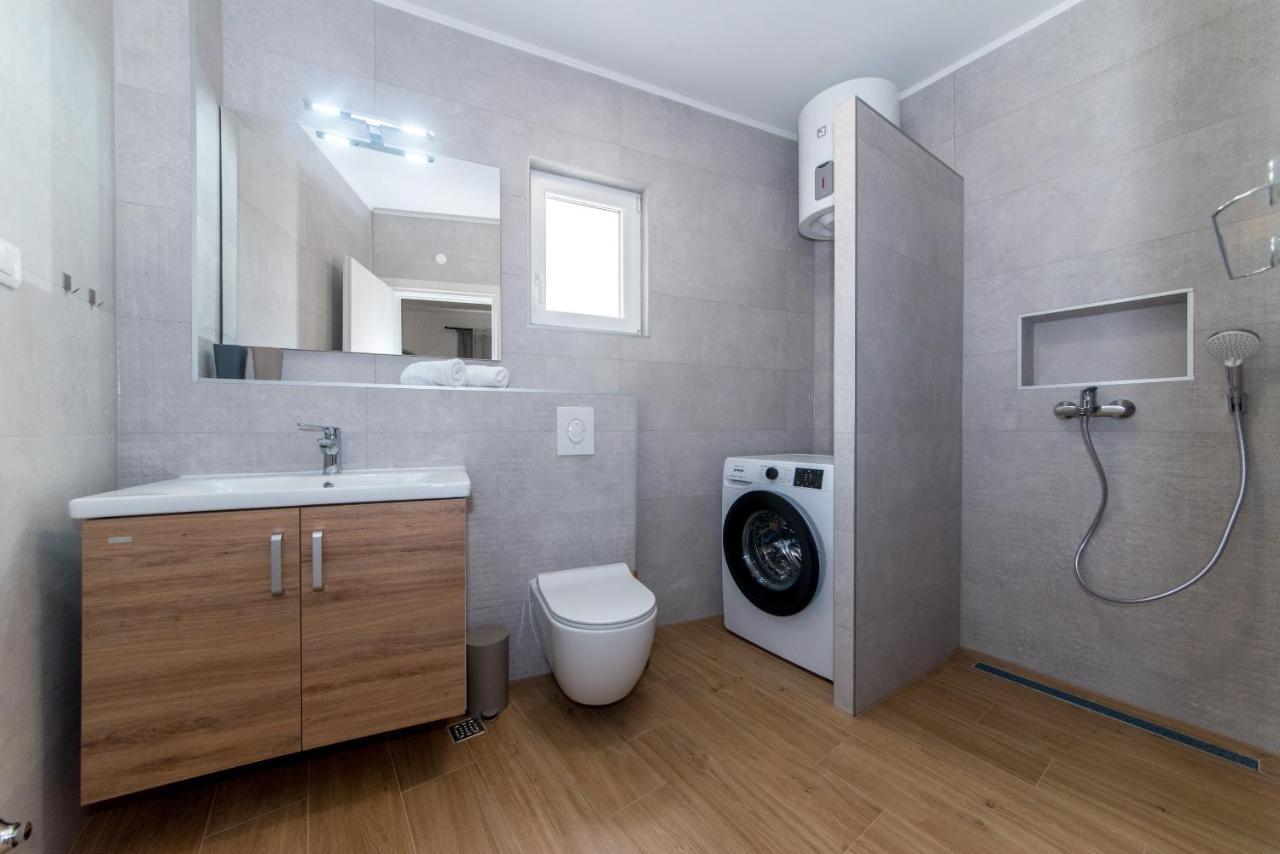 Apartment Mare Крвавица Екстериор снимка